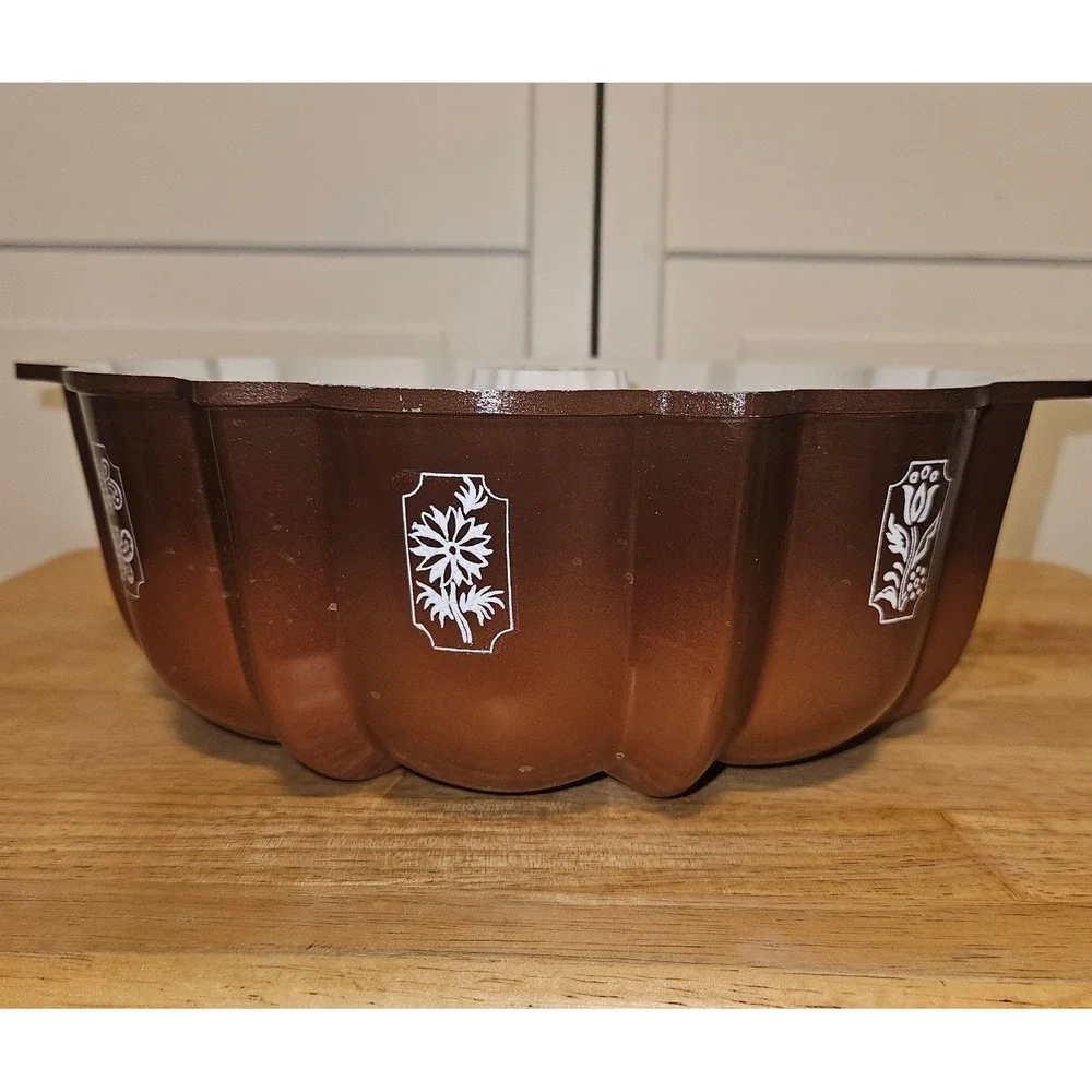 Nordic Ware Best Bundt Fluted Tube Pan Brown Copper Floral Vintage Made in USA